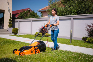 Električna kosačica Villager Villy 1000 E 