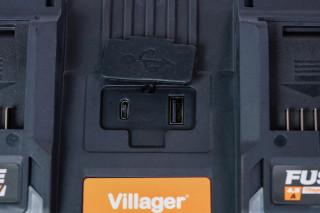 FUSE 18V Dvostruki brzi punjač 2 x 4,5A 