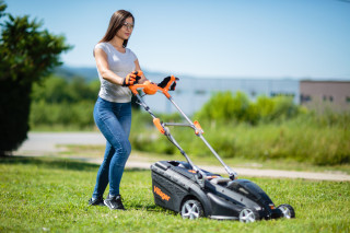 Akumulatorska kosačica Villager Villy 4000 E (sa punjačem i baterijom 4.0 Ah) 