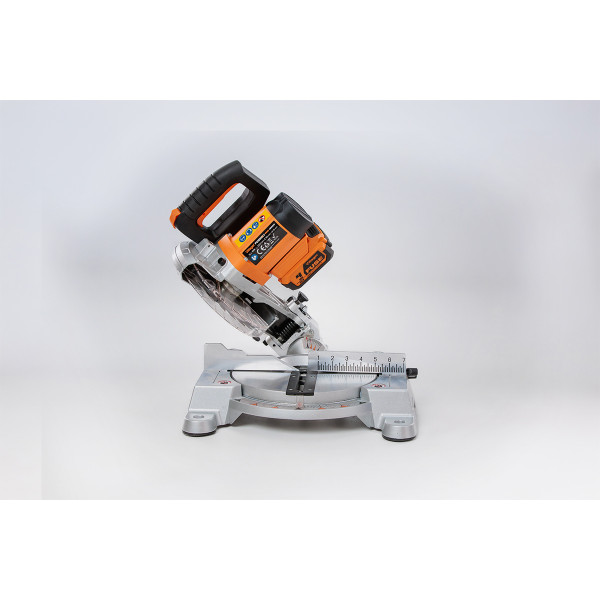 Fuse akumulatorska brushless dijagonalna testera Villager VMS 18020 