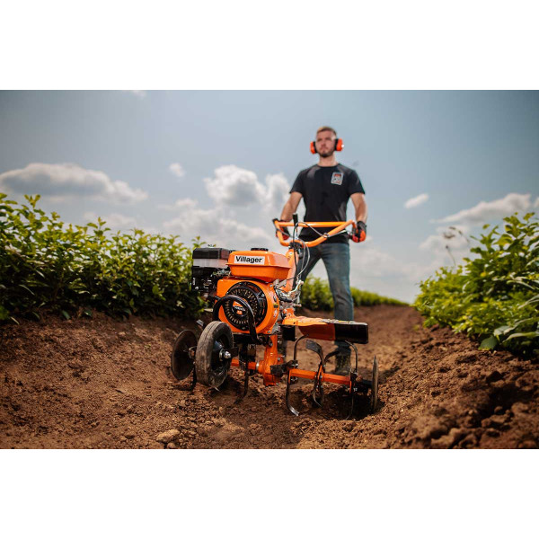 Motorni kultivator Villager VTB 8422 P - sa plugom za oranje 
