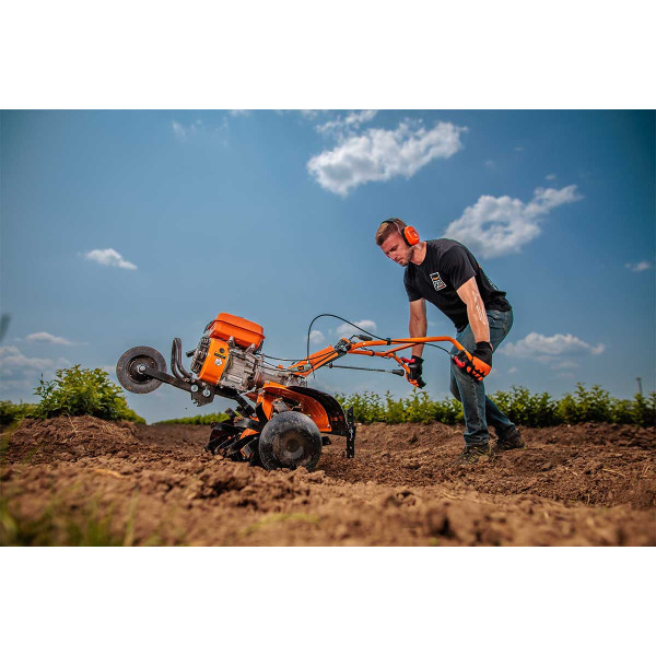 Motorni kultivator Villager VTB 8422 P - sa plugom za oranje 