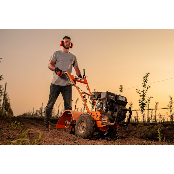 Motorni kultivator Villager VTB 4811 VC 